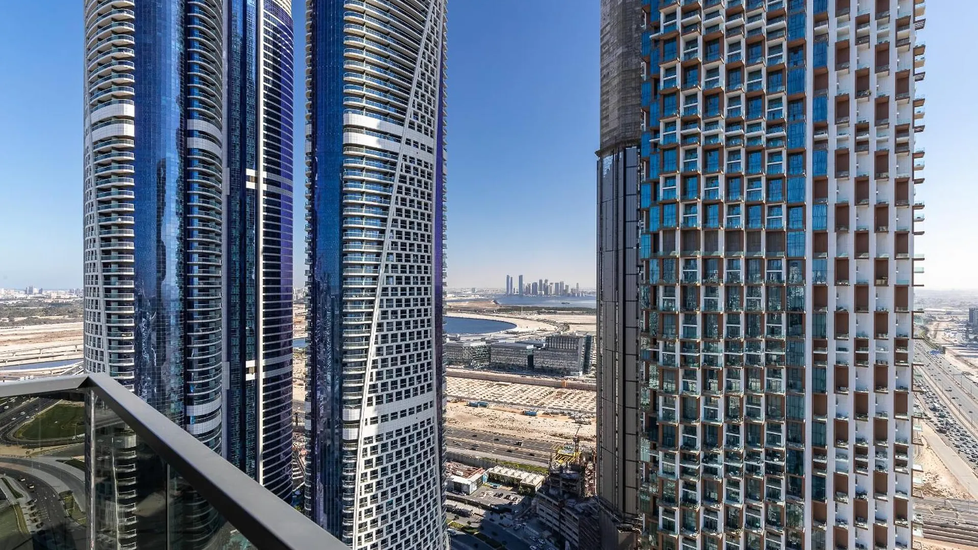Simply Comfort Apartments At Nobles Tower Luxury Burj View Dubaj 0*,  Egyesült Arab Emírségek